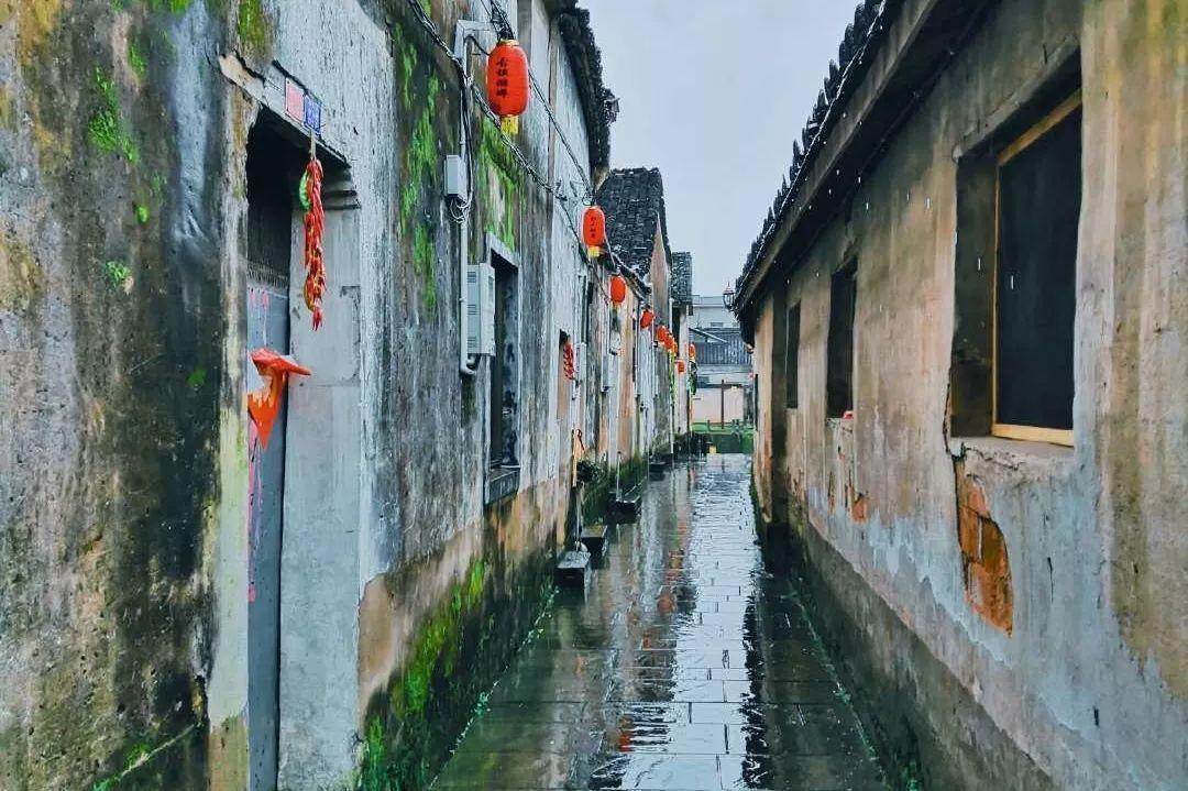 队报:努诺-门德斯周五恢复了巴黎团队训练,接近复出